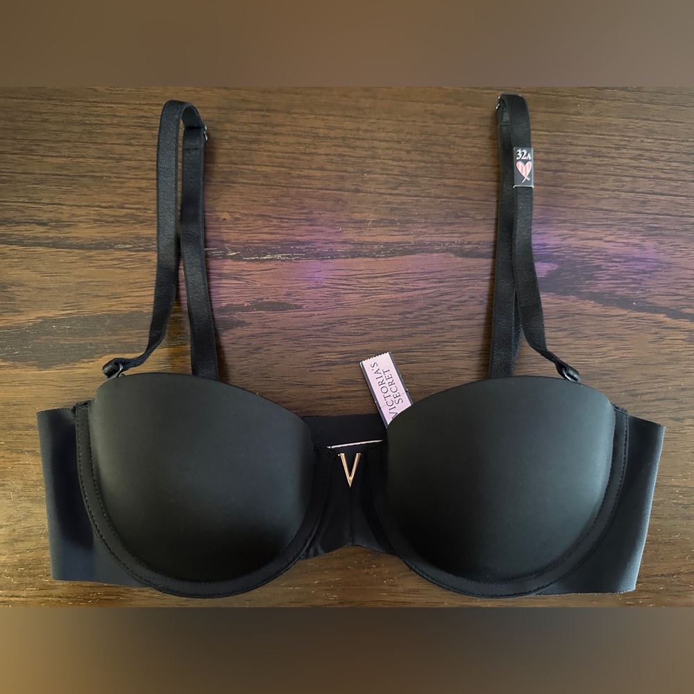 NWT Victoria's Secret Bare Illusions Smooth Uplift Strapless Bra Black 32A